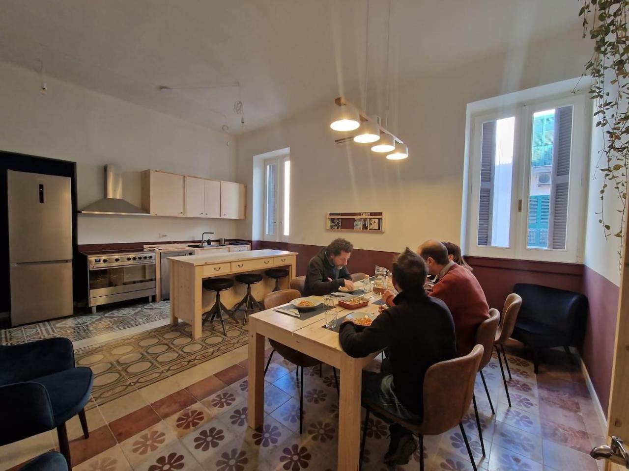 Lostabile Guesthouse & Coworking باري المظهر الخارجي الصورة